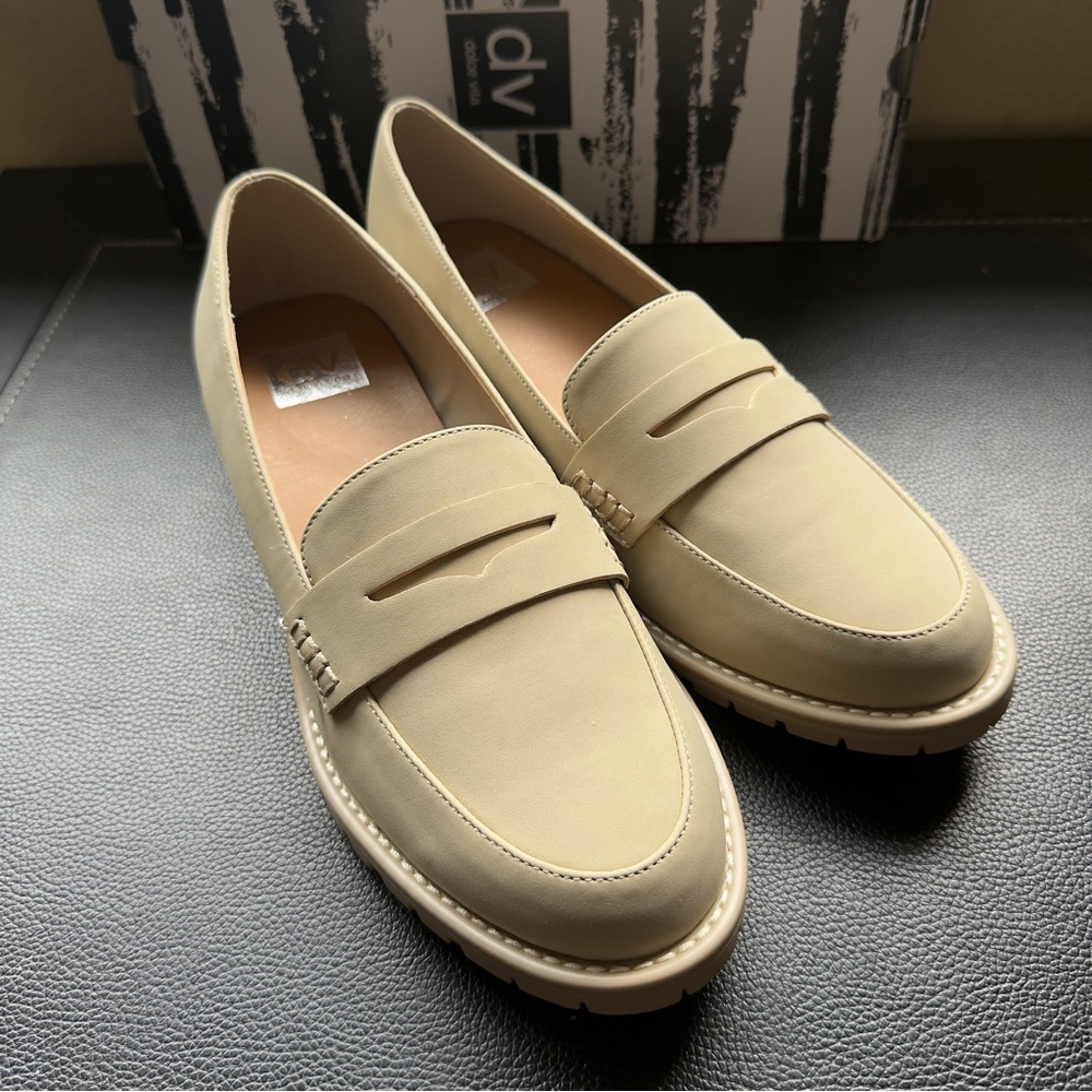 DV by Dolce Vita Cream Lug Penny Loafers Size 9